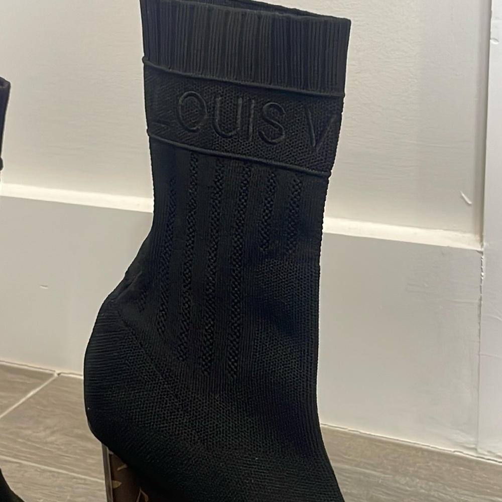 🖤NWOB🖤Authentic LOUIS VUITTON SOCK BOOTS. Size:IT35/US5 - Picture 4 of 6